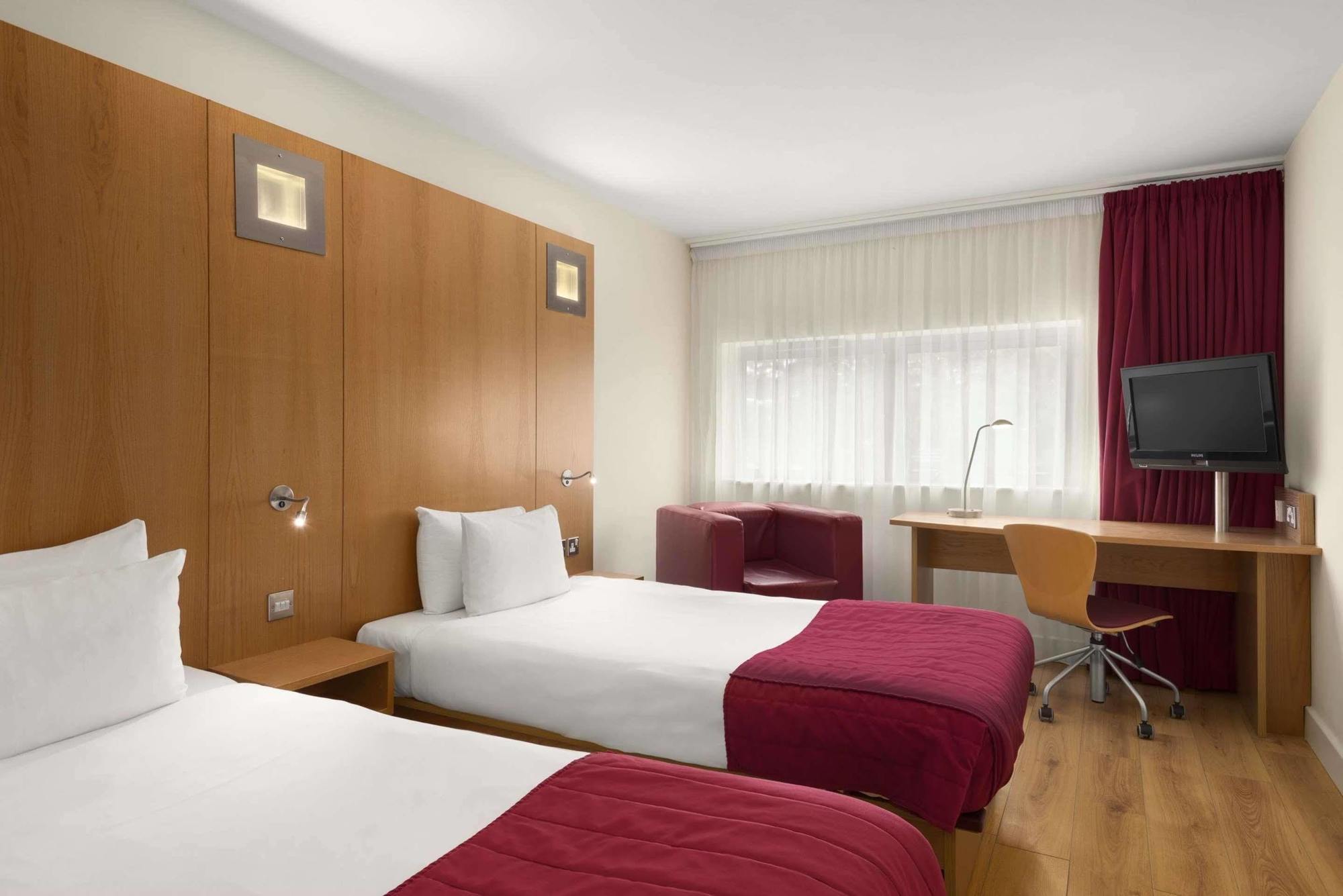 Hotel Ramada Encore 3*